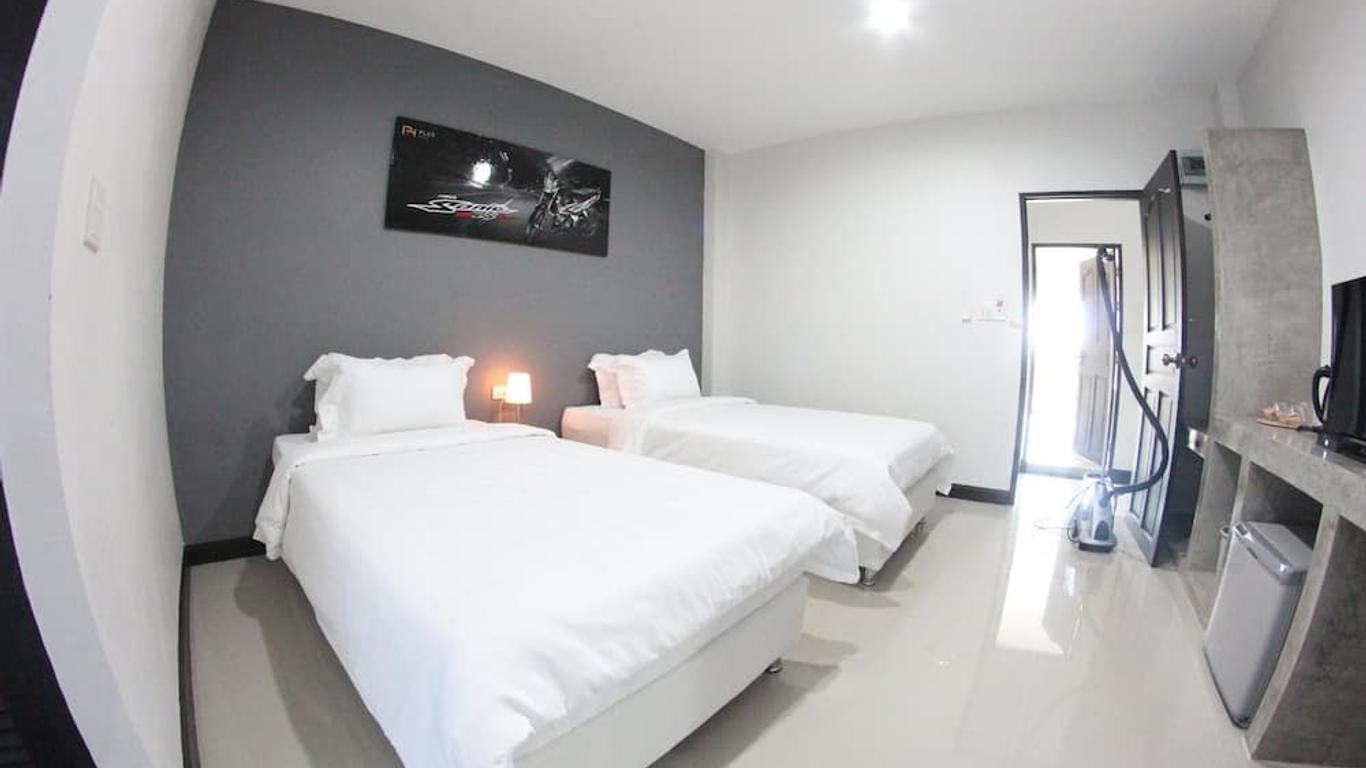 Plus Hotel