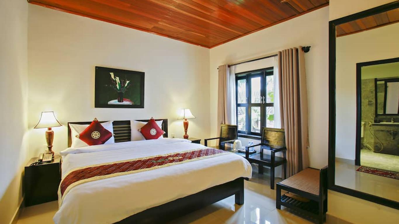 Hoi An Red Frangipani Villa