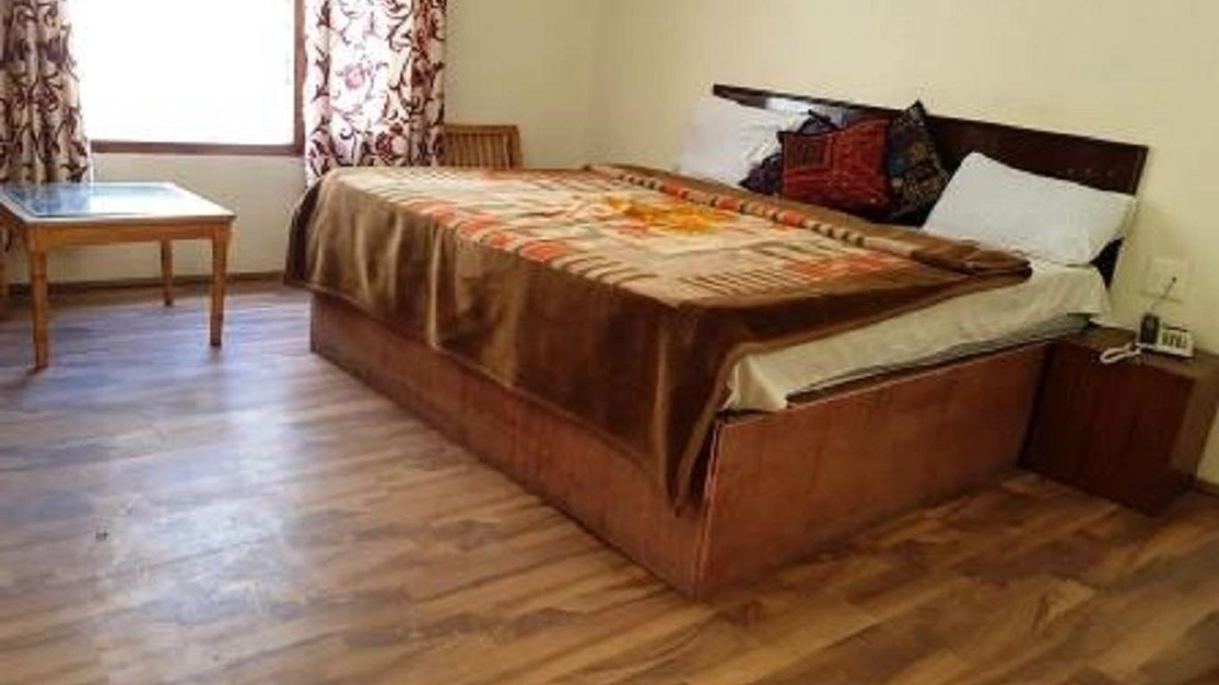 Janghu Hotel And Restaurant