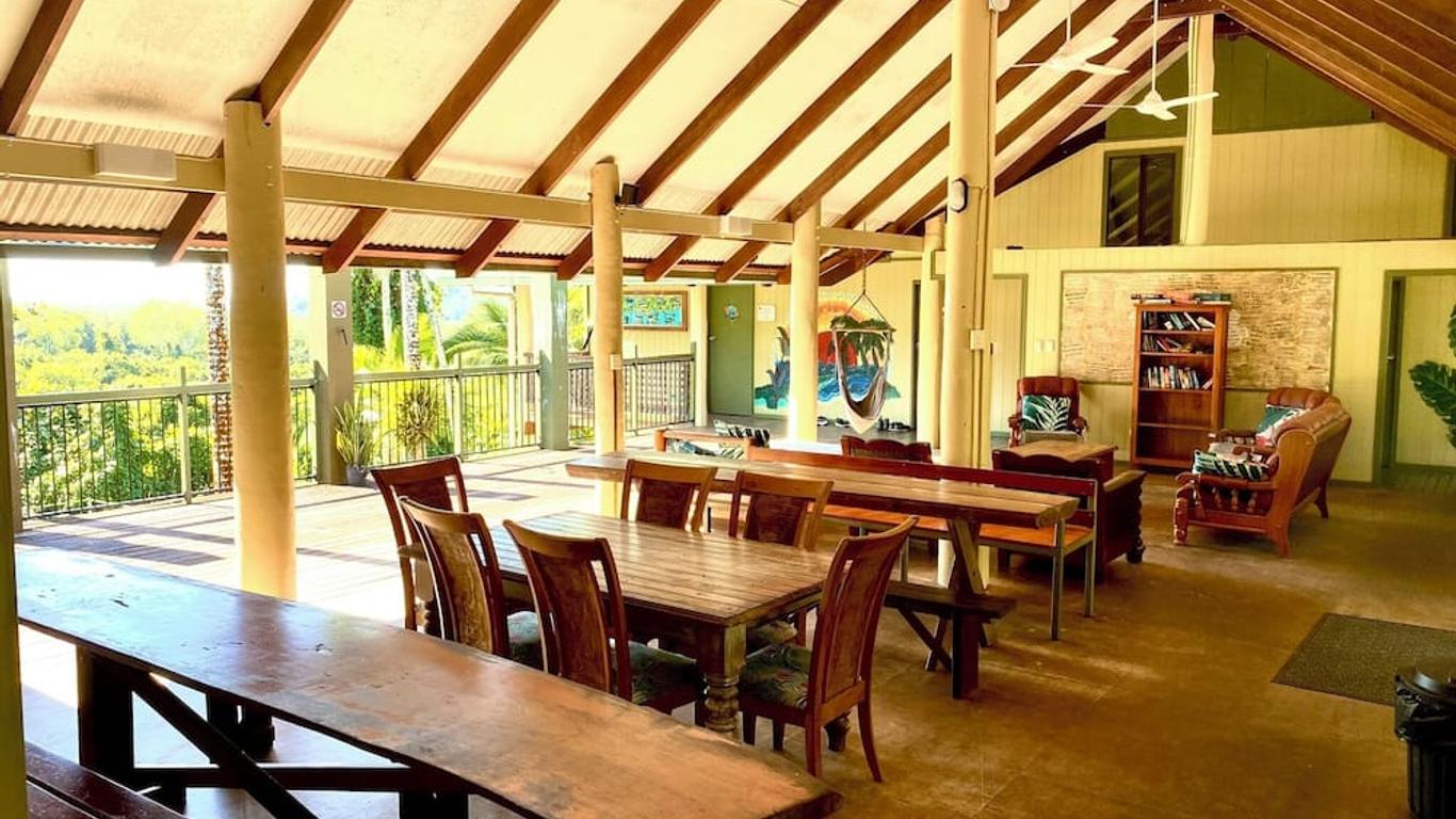 Jackaroo Treehouse Rainforest Retreat