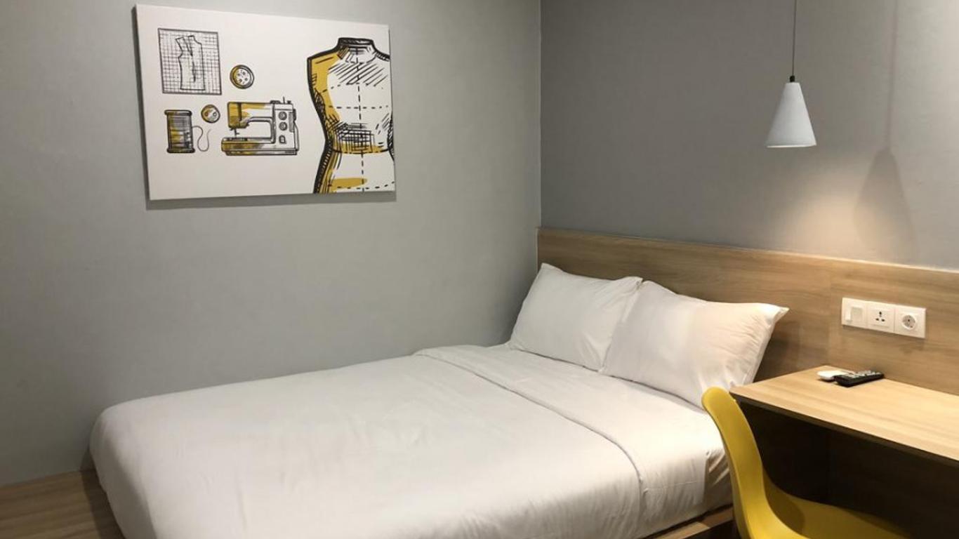 Zen Rooms Wahid Hasyim Syariah