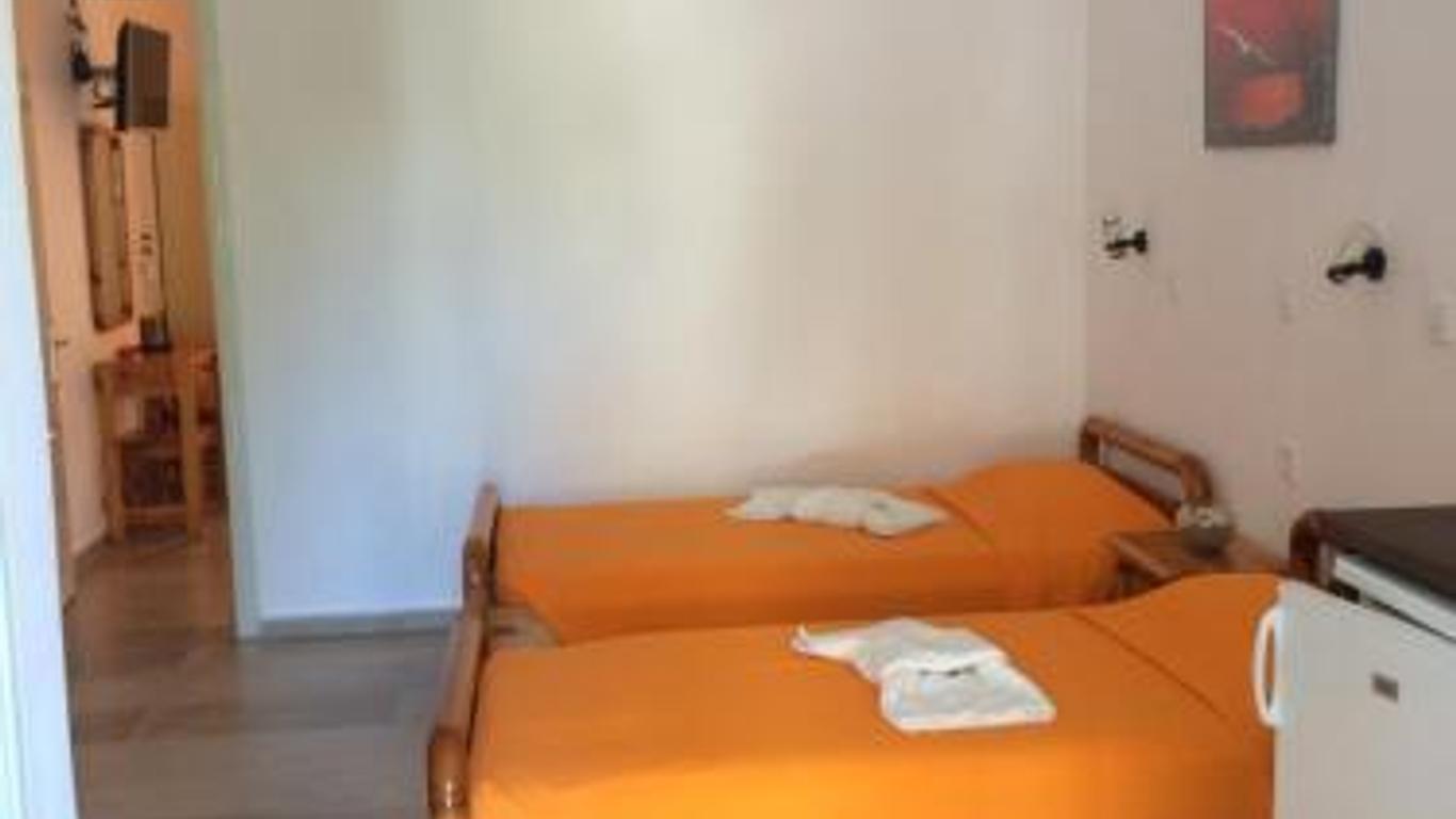 Biscoutsis Apartments & Studios