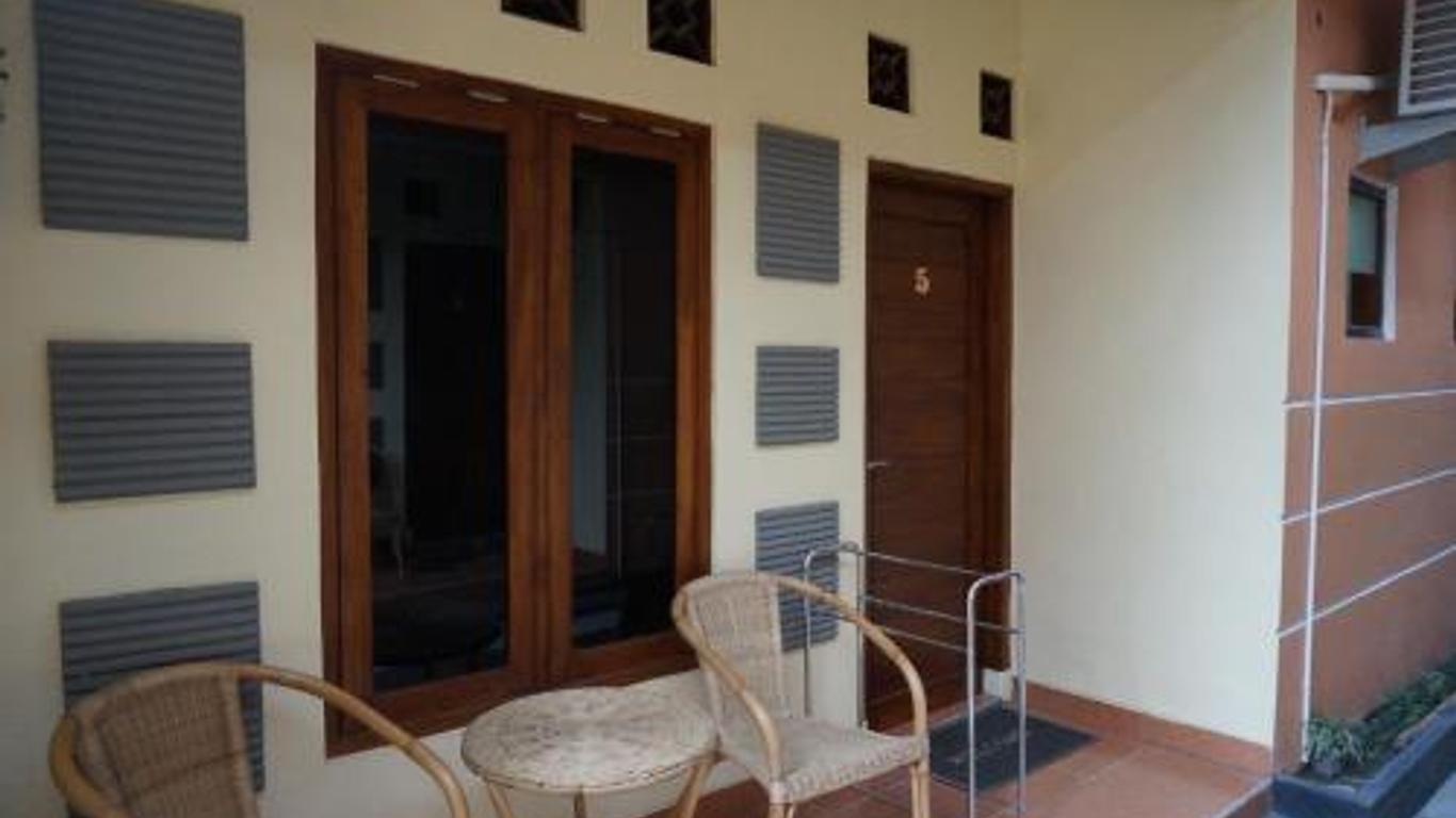QQ Guesthouse
