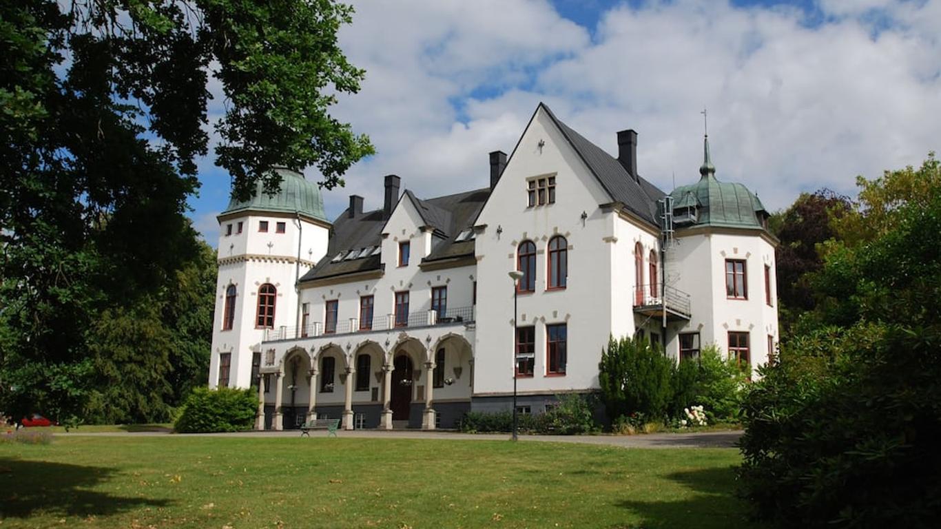 Hellidens Slott och Vandrarhem