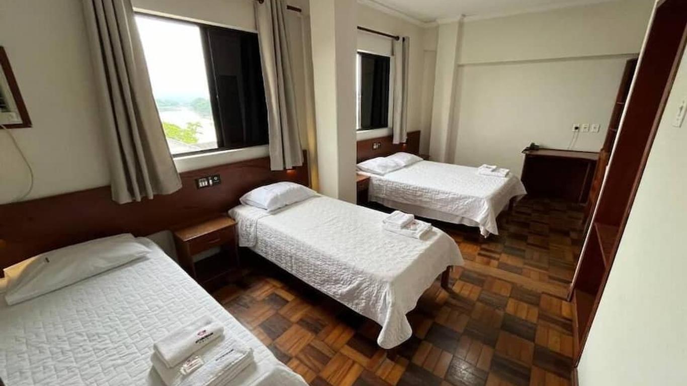 Acomodare Hotel