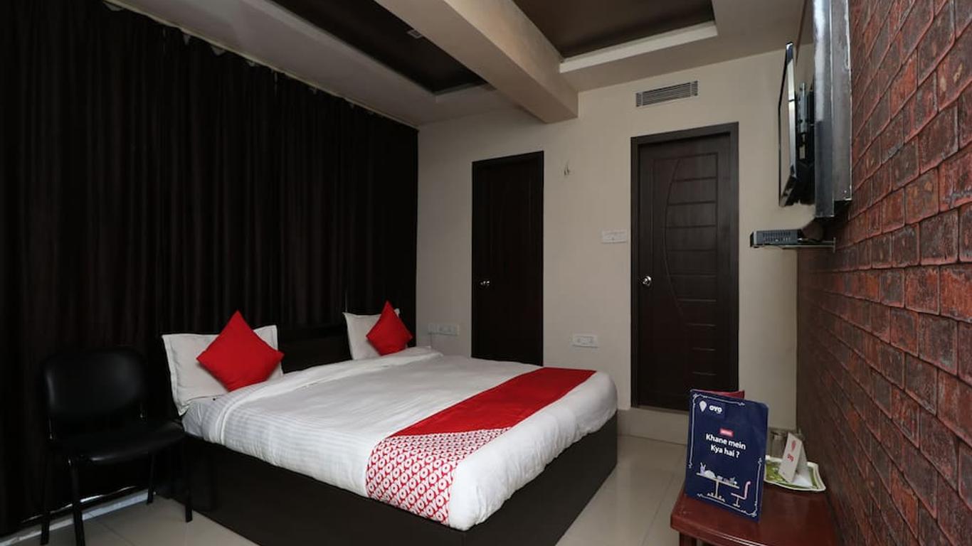 OYO 11722 Crystal Guest House