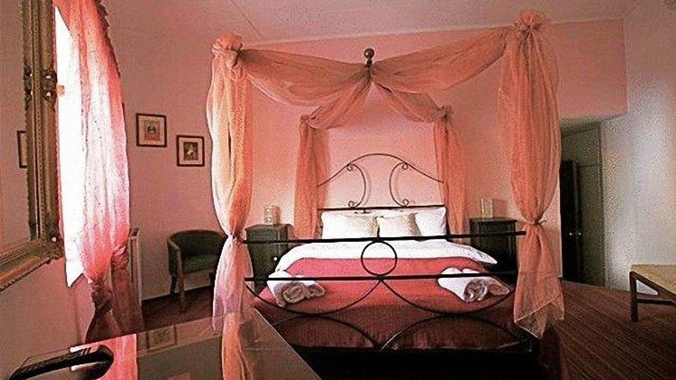 Lefkara Hotel