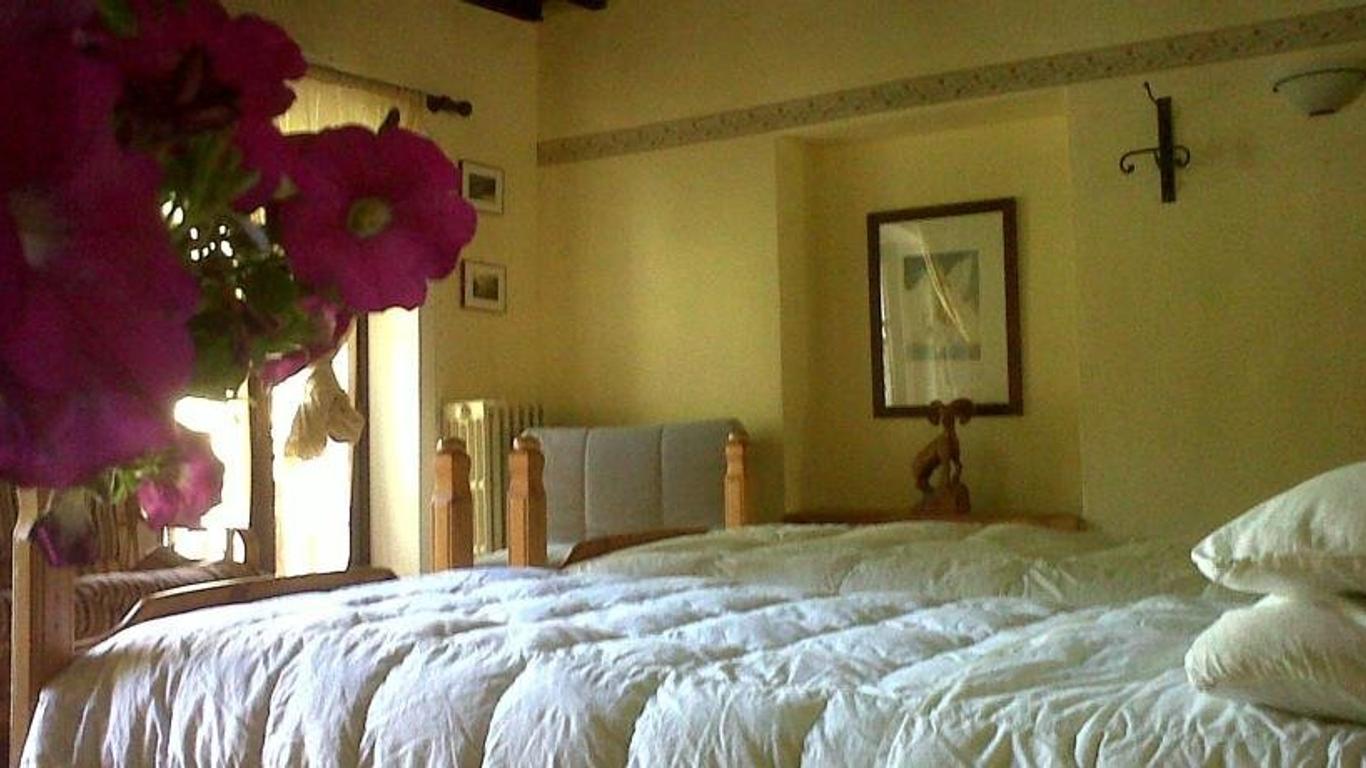 Hotel Lago del Laux