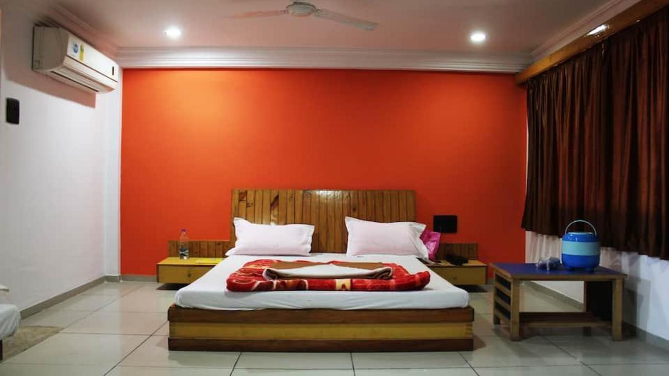 Saina Resort