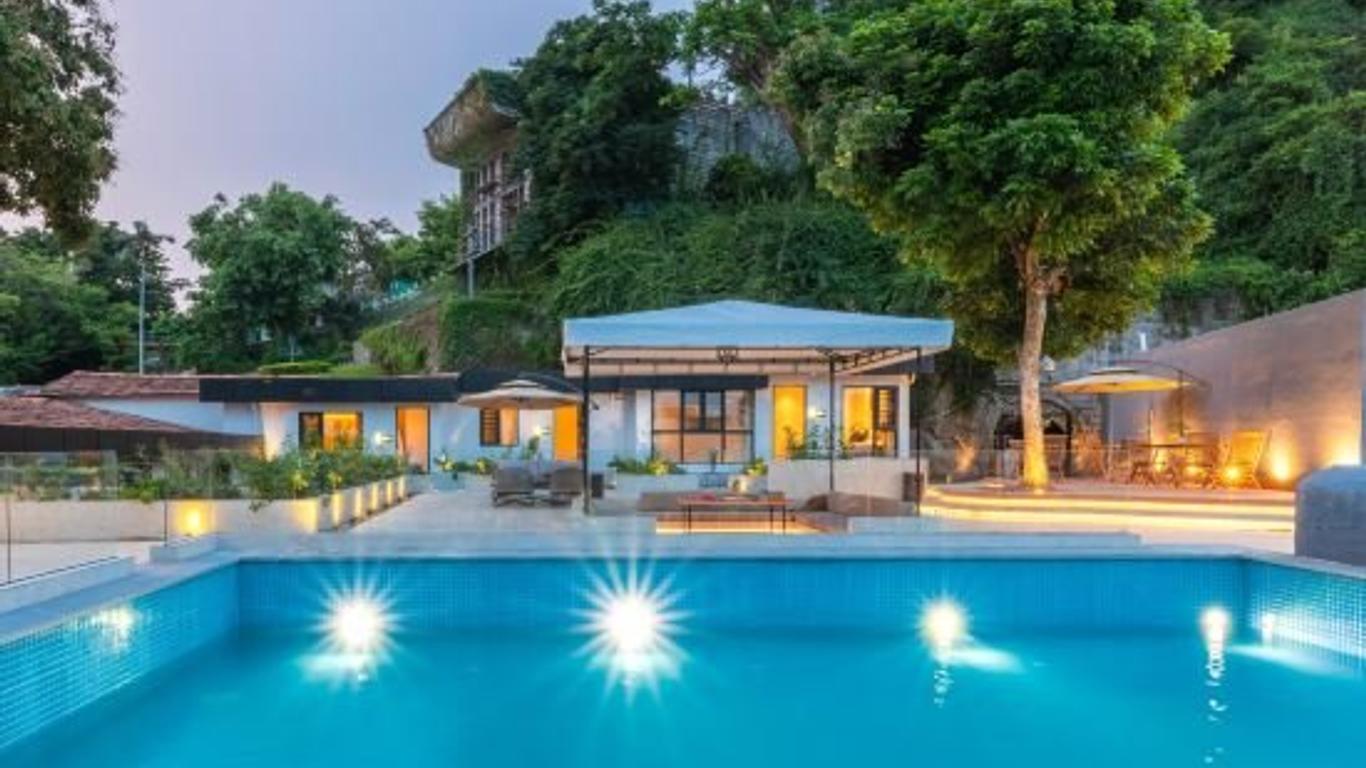 Slow Life Bali Coast Holiday Hotel