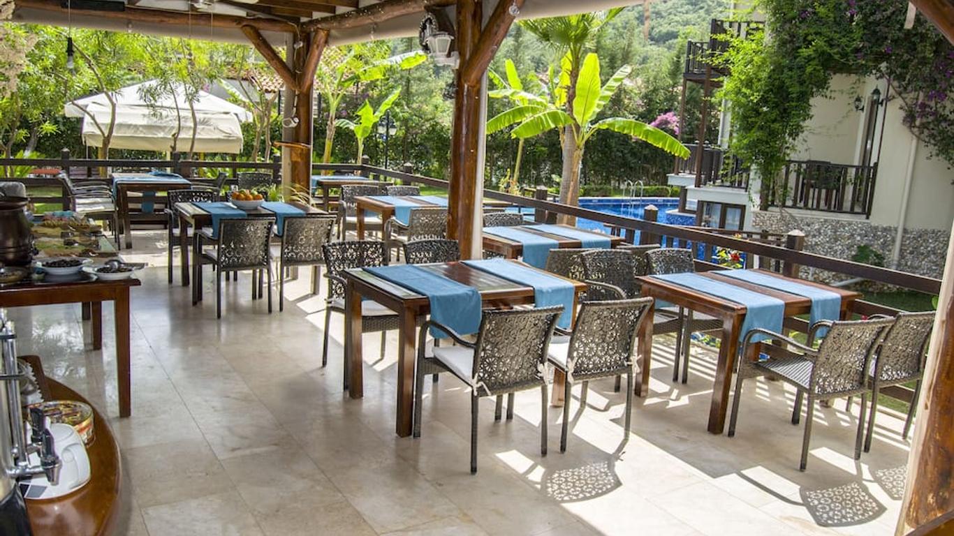 Alya Hotel Goecek