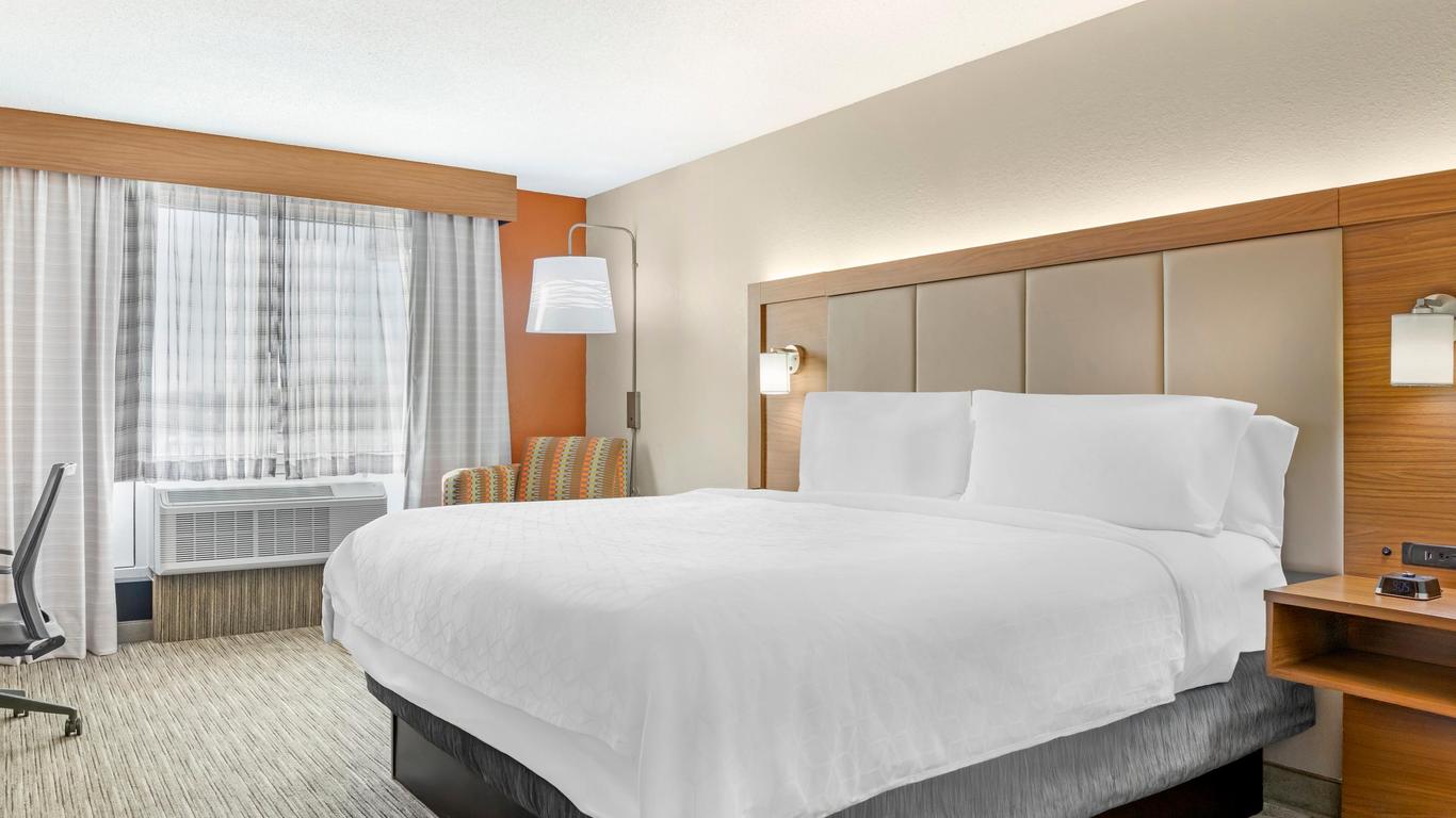 Holiday Inn Express Hotel & Suites Louisville South-Hillview