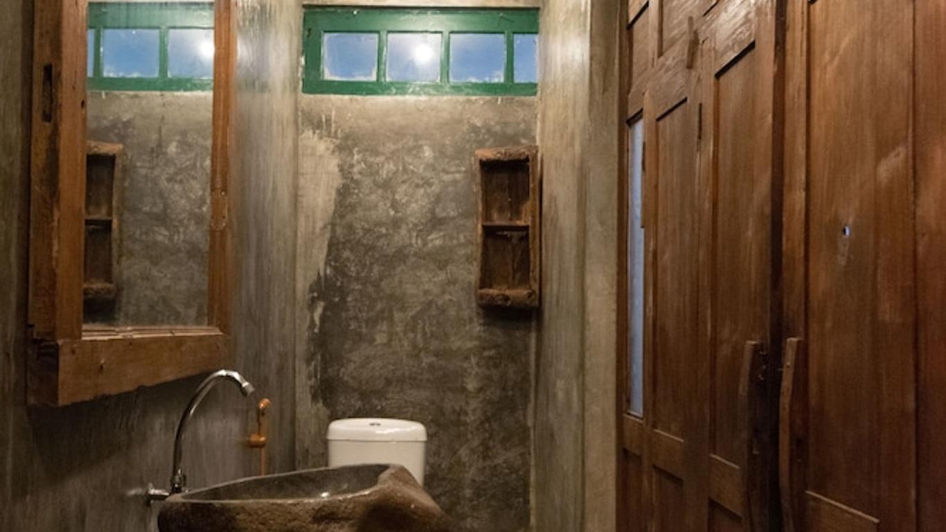 TwoSpaces Living at Wave And Chill House, Canggu