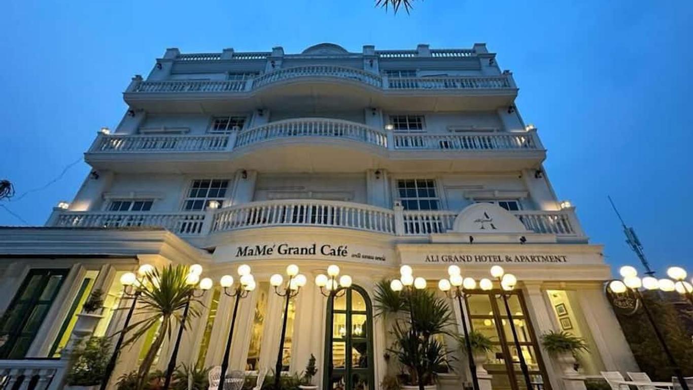 Ali Grand Hotel