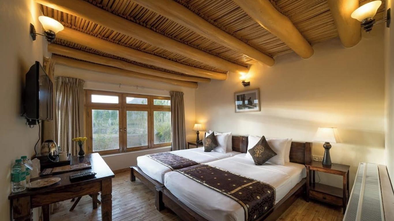 Saboo Resorts