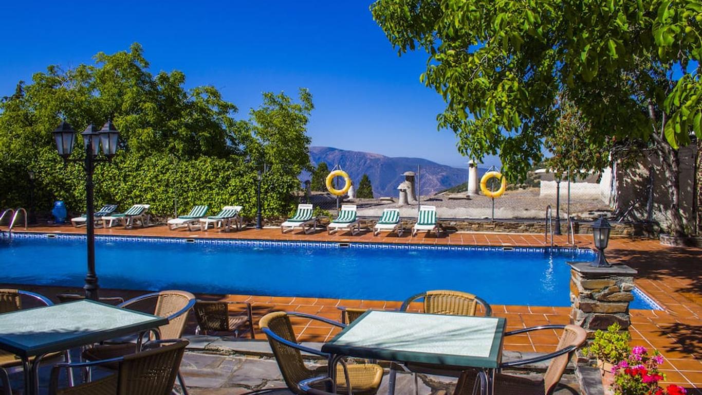 Hotel Rural Poqueira II
