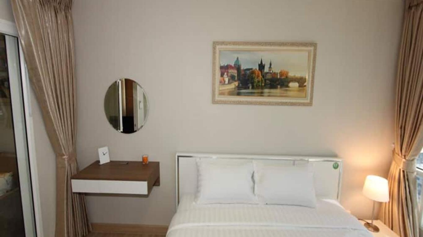 A Bed at Muangthong Thani