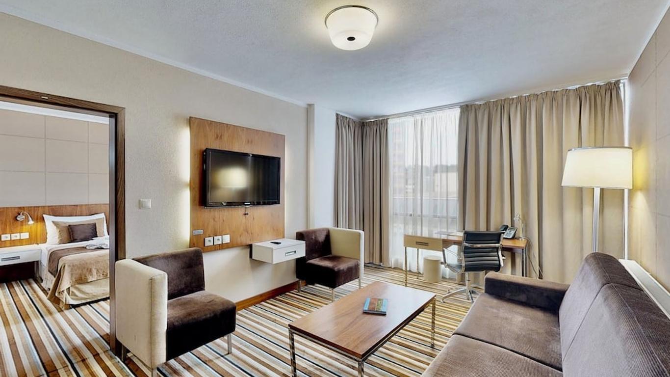 Business Hotel Astrum Laus