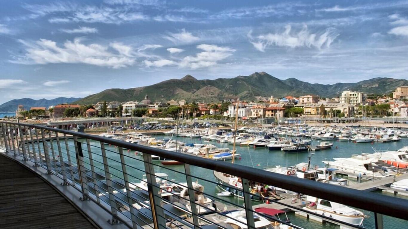 Excelsior Hotel E Appartamenti
