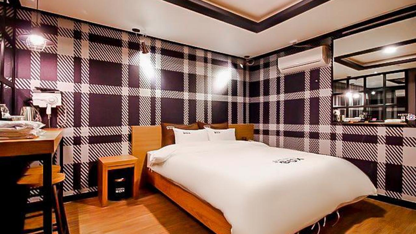 Box Hotel Hanokmaeul Ajung Branch