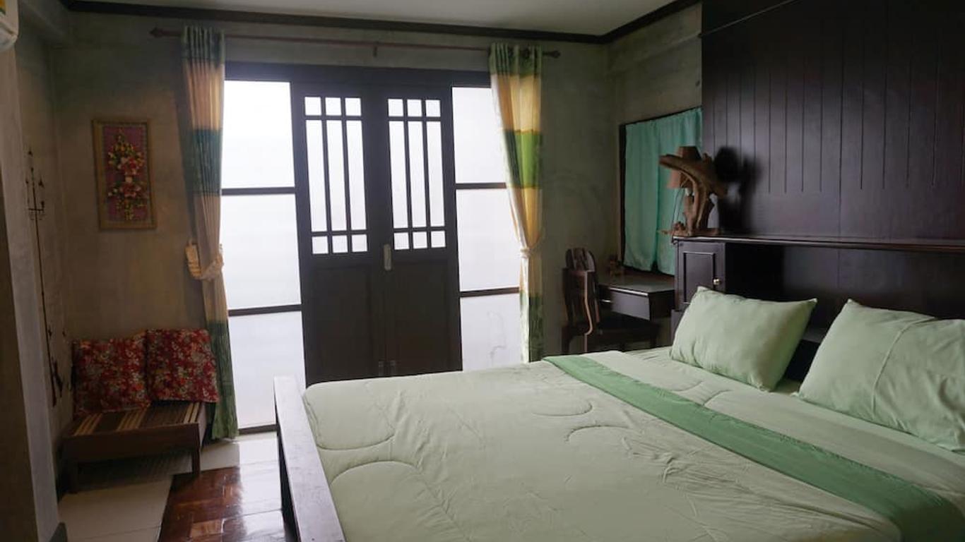 Bann Din Chiang Rai