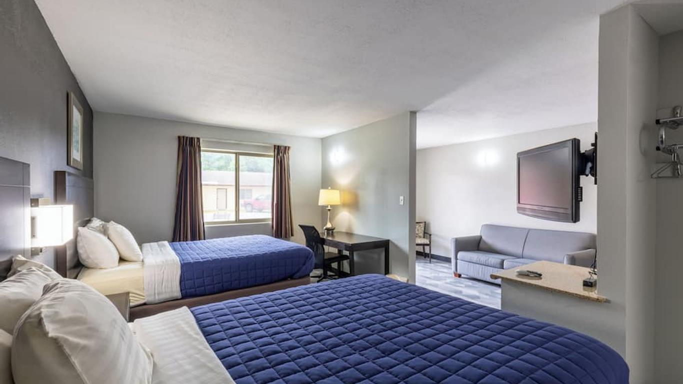 Freer Executive Inn & Studios By OYO