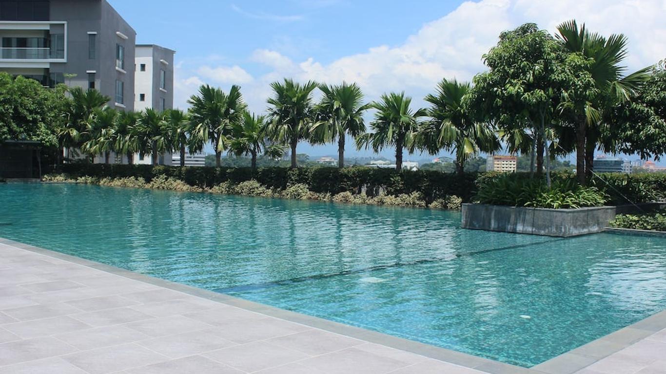 Sunset & Seaview Vacation Condos @ Imago Shopping Mall
