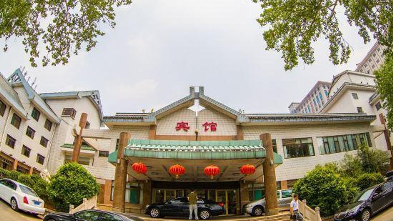 Pearl-spring Hotel