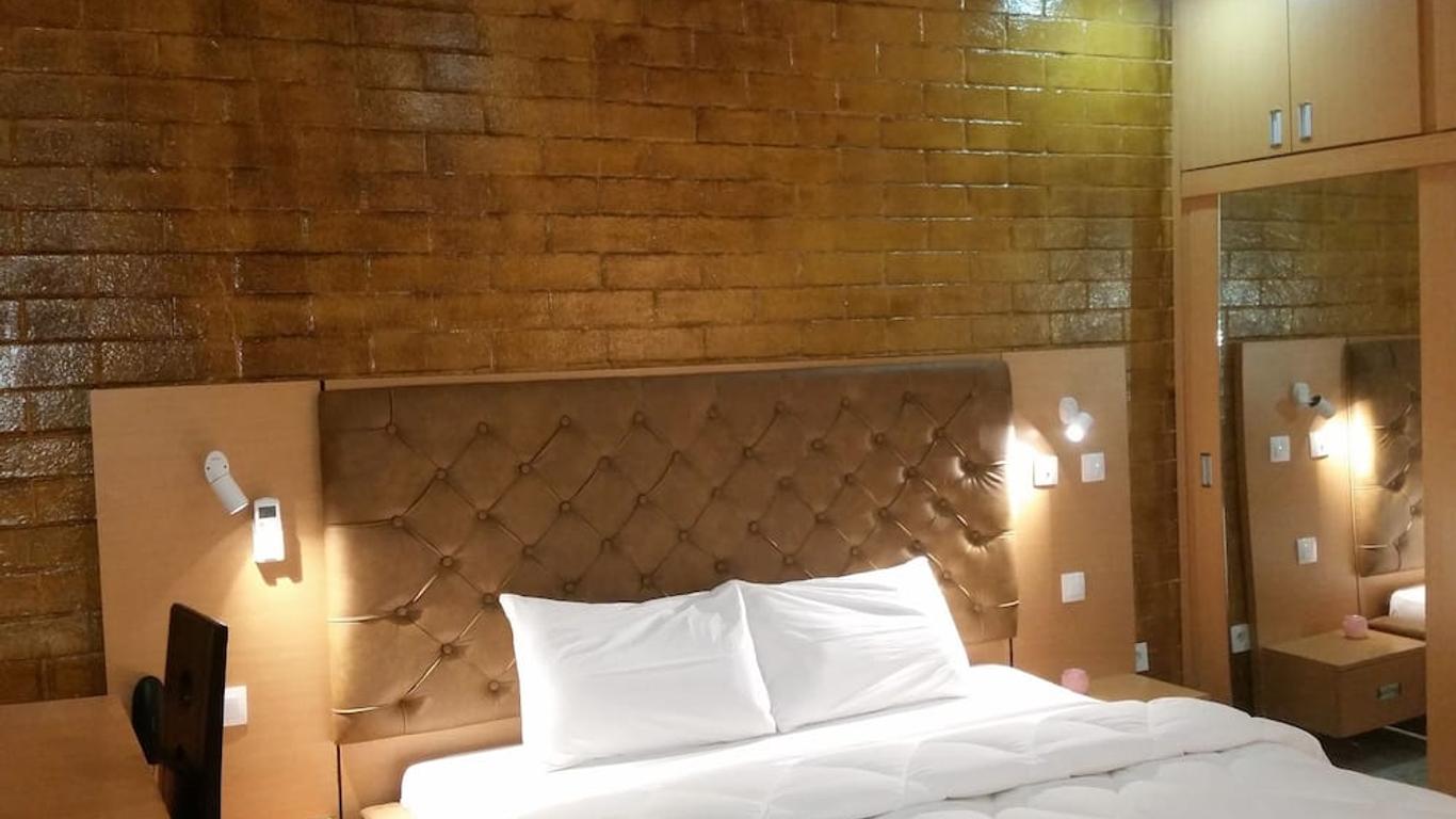 Eifell s Hotel s