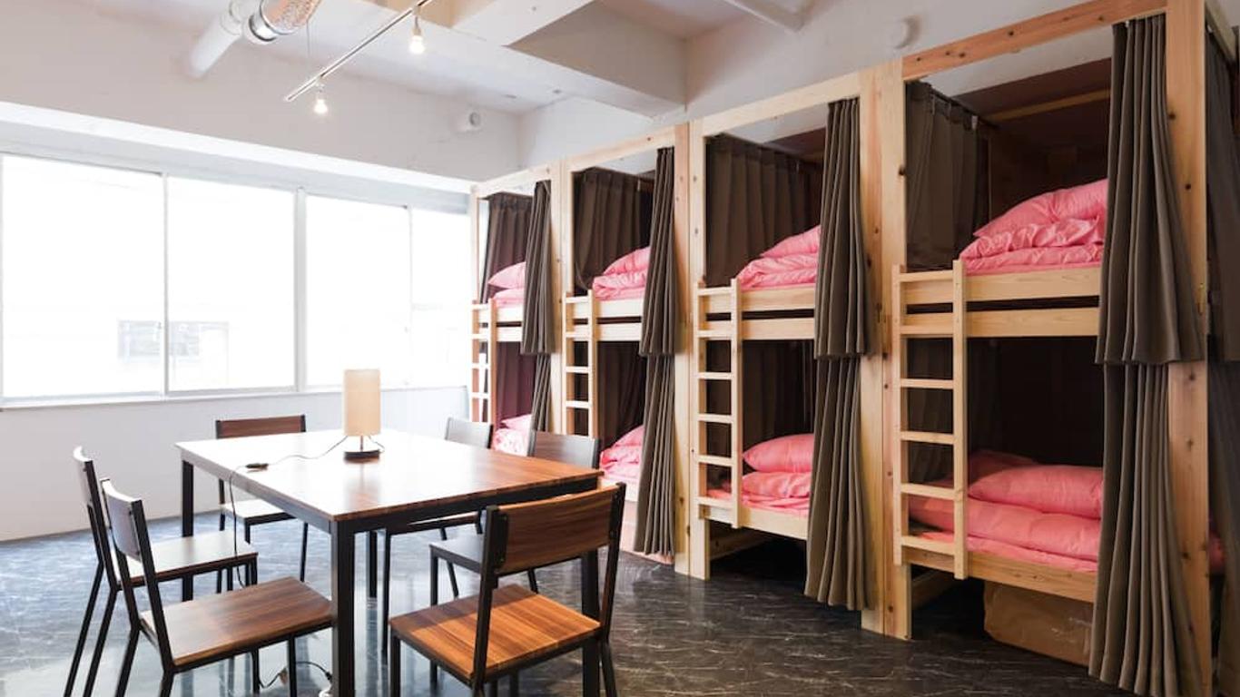 81's Inn Hakata - Hostel