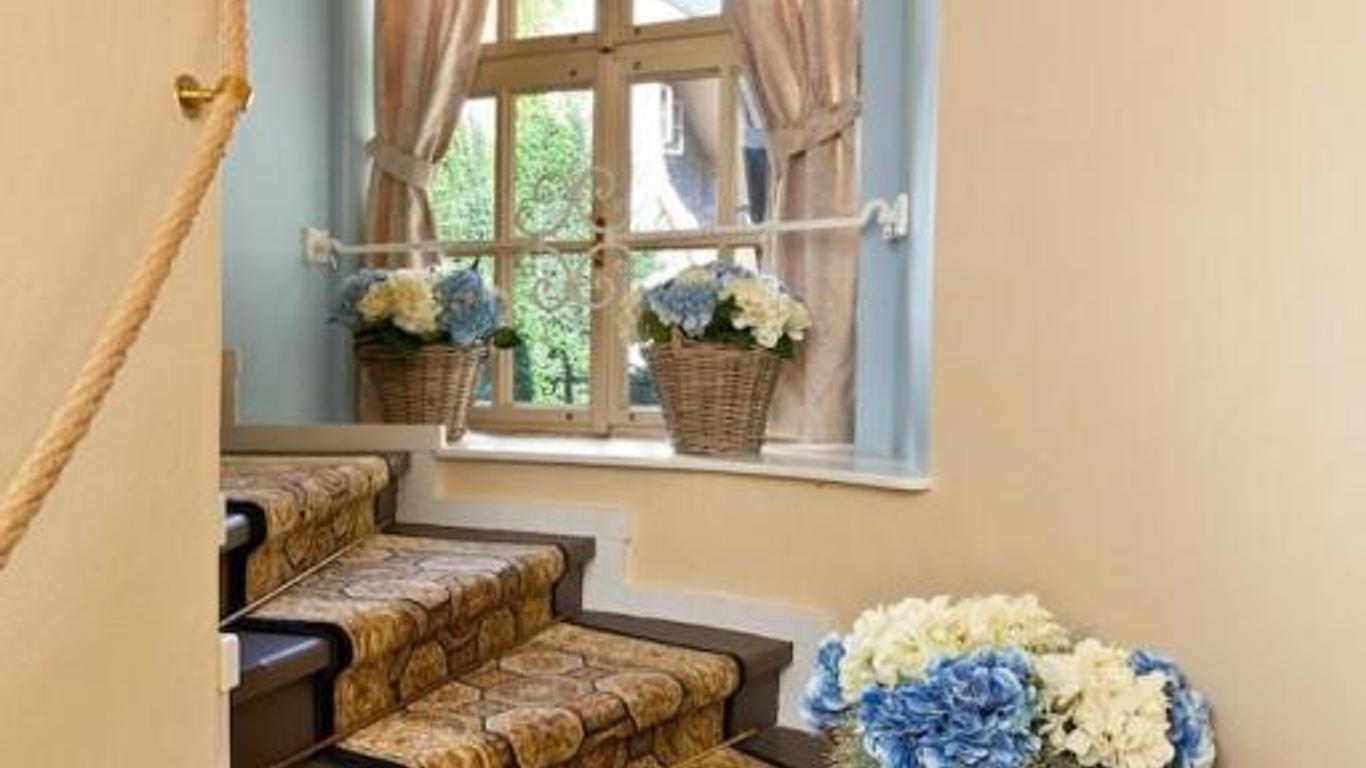 Cathedral Apartments - Old Town Square