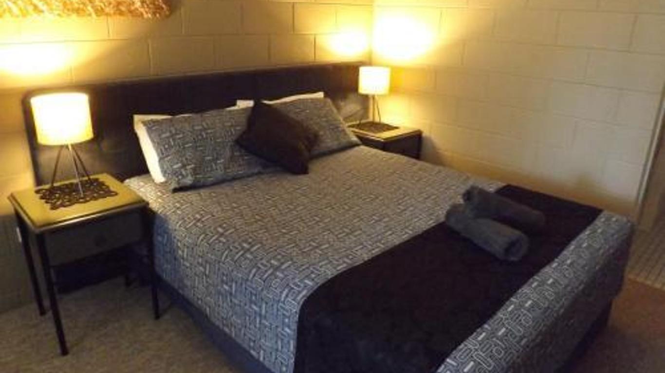 Sunbird Motel