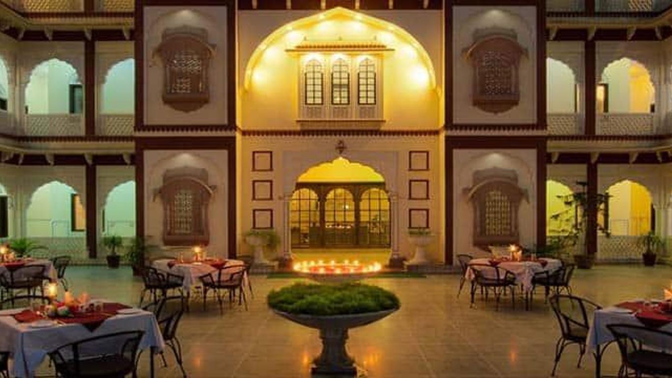 Rajvi Palace Hotel