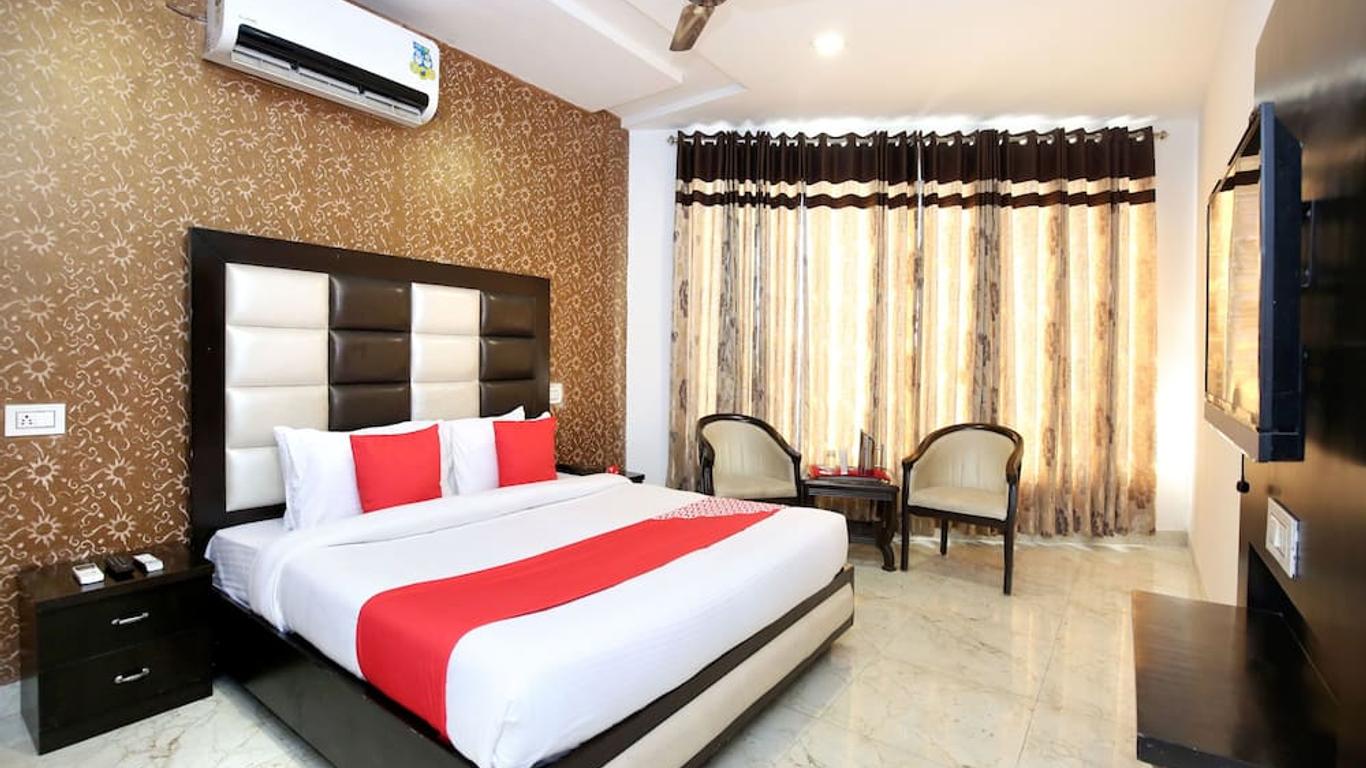 OYO 1355 Hotel Dream