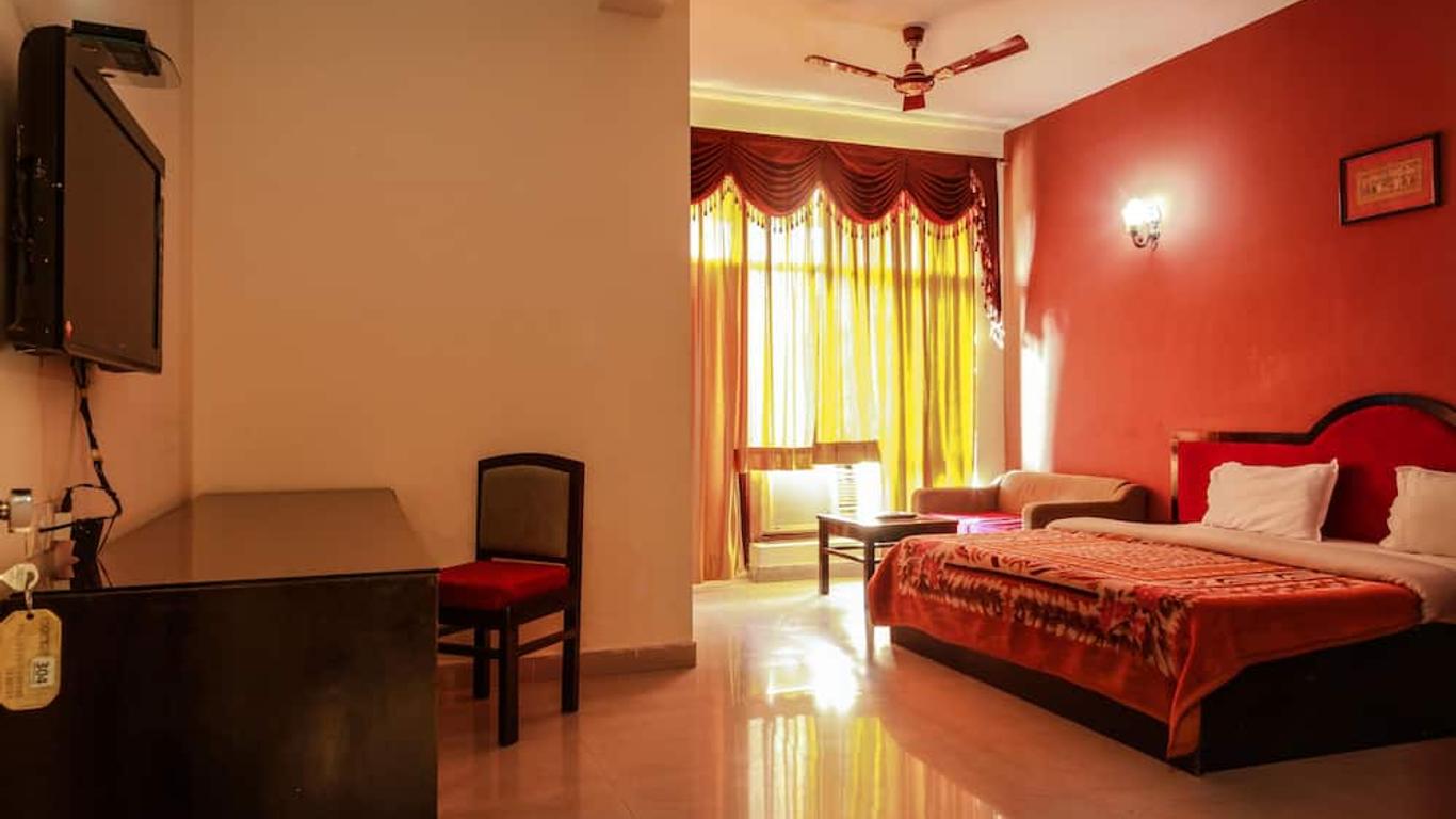 Hotel Neeraj Bhawan- Triveni Ghat