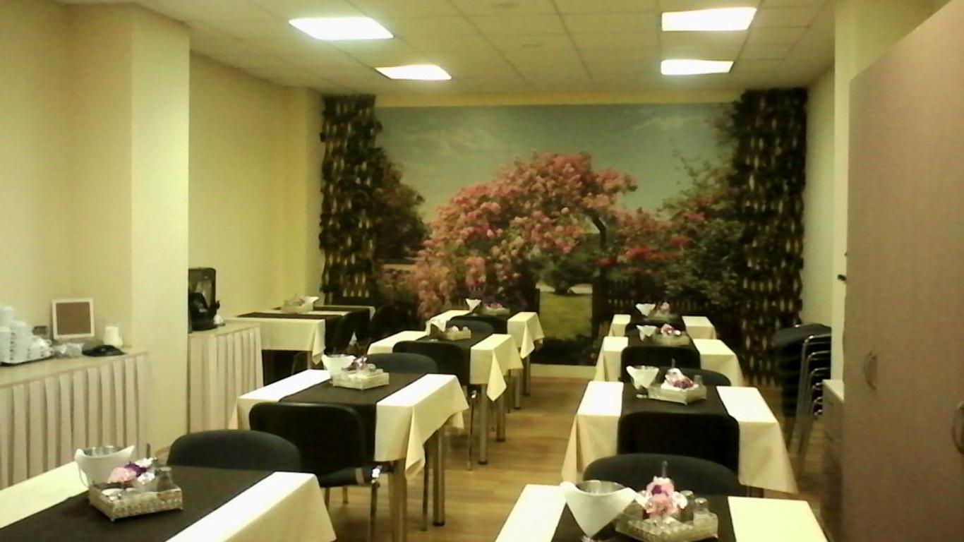 Forest Inn