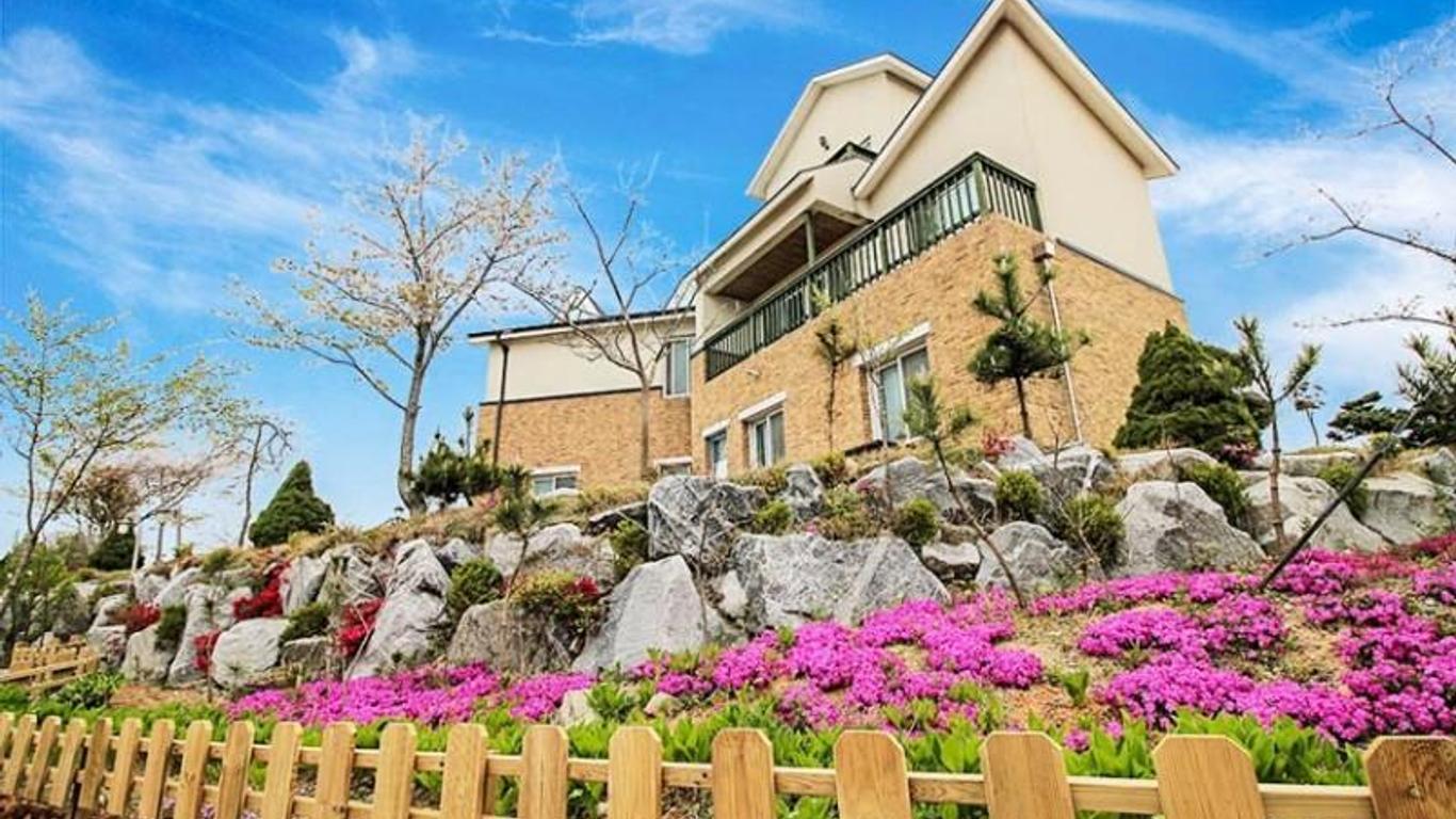 Taean Noeulhyanggi Pension