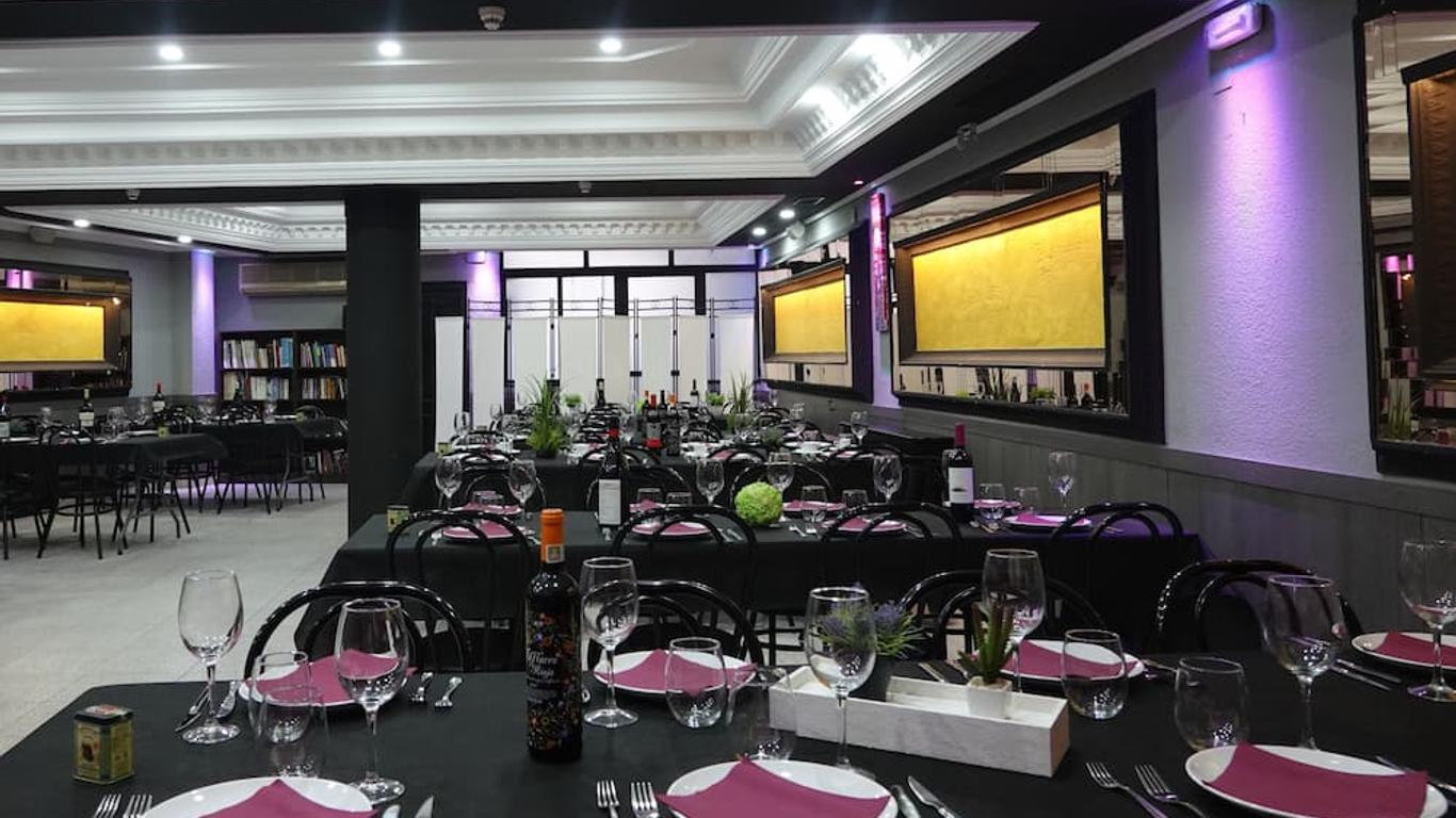 Cafe Bar Hotel Jefi