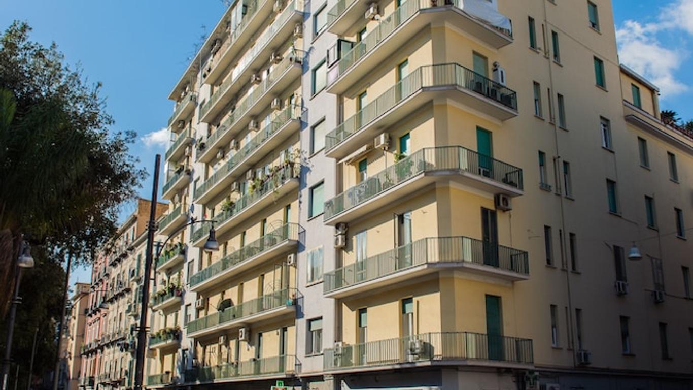 Interno 10 Cavour