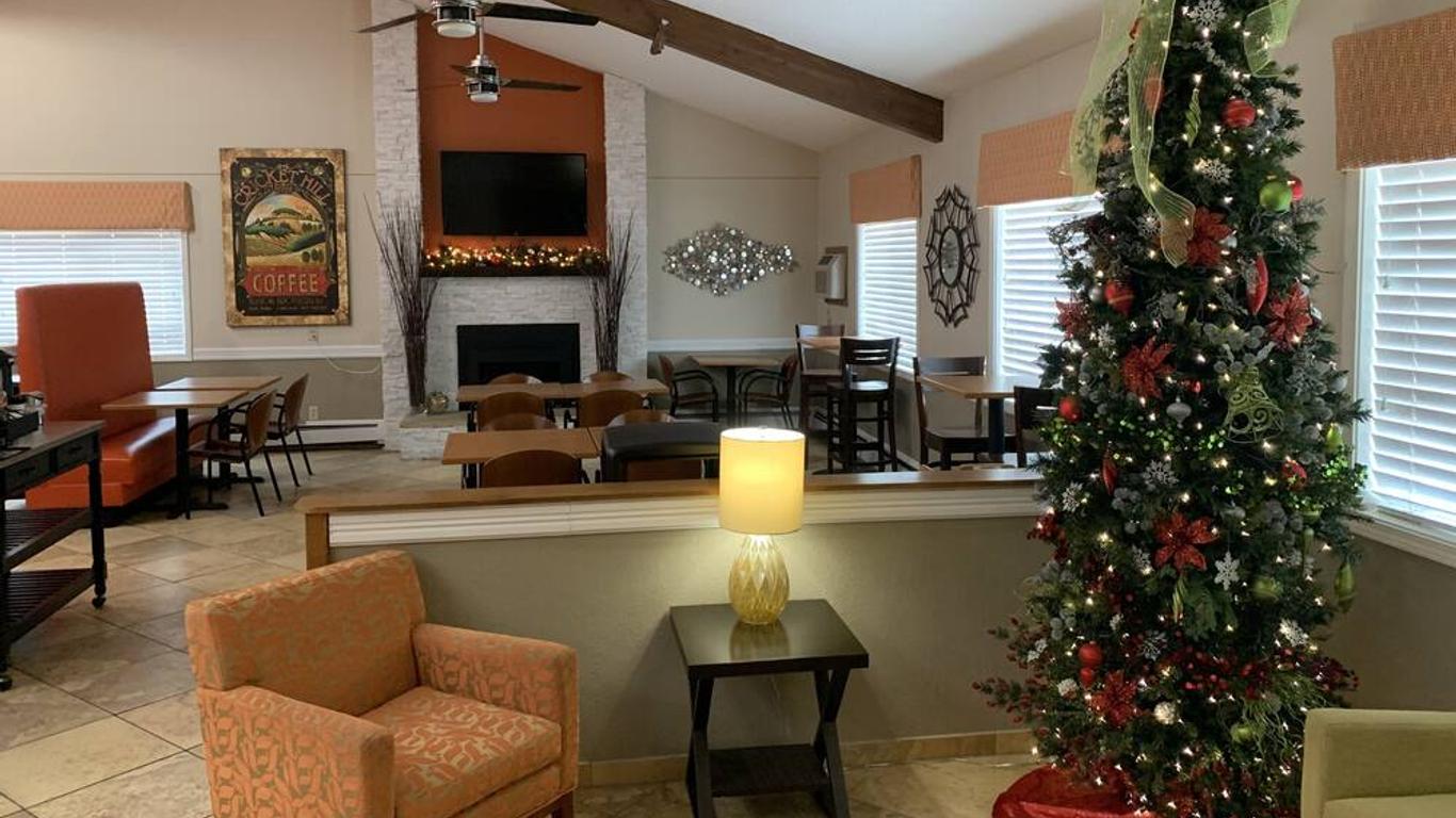 Nichols Inn & Suites