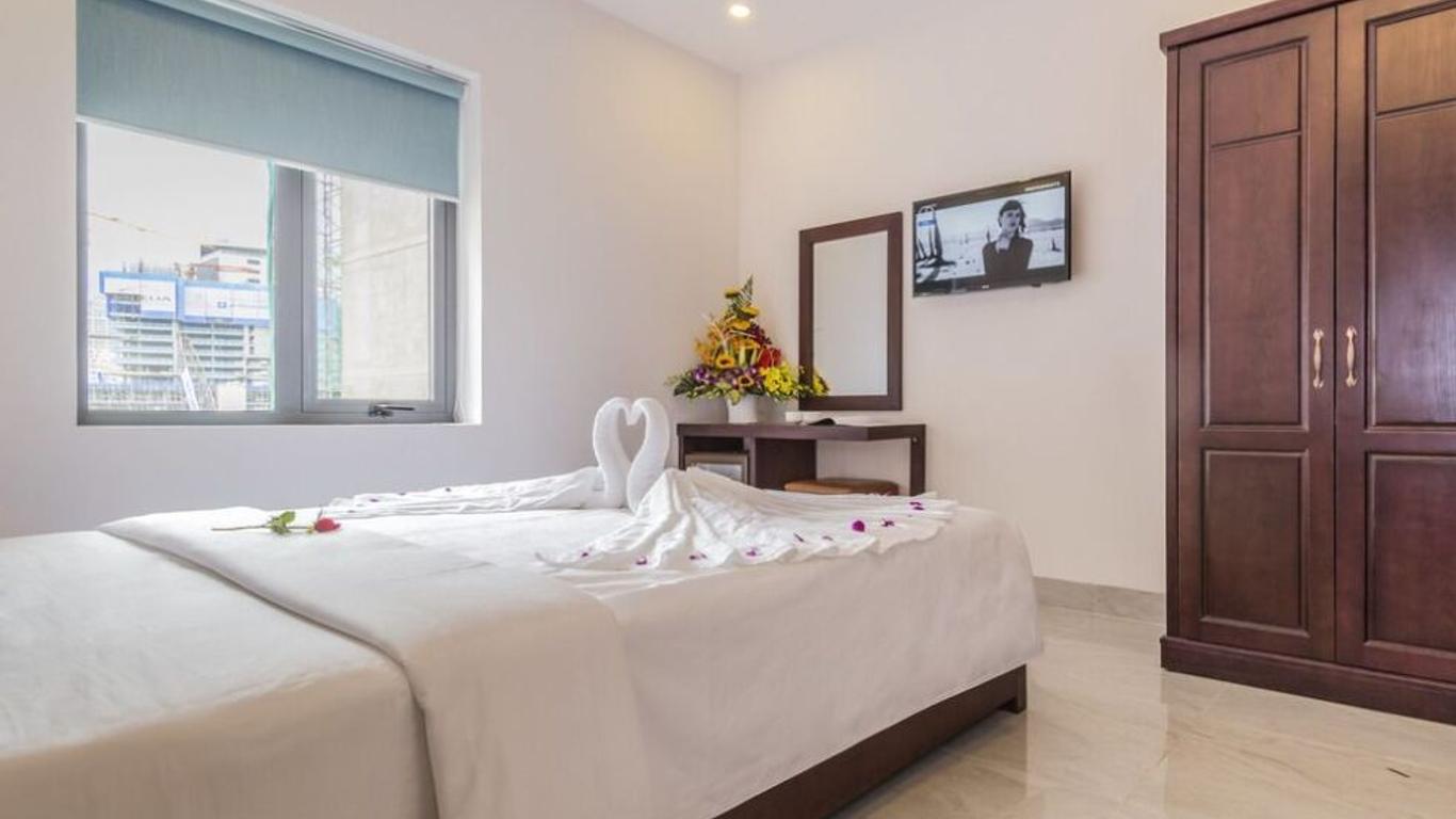 Azure Hotel Danang