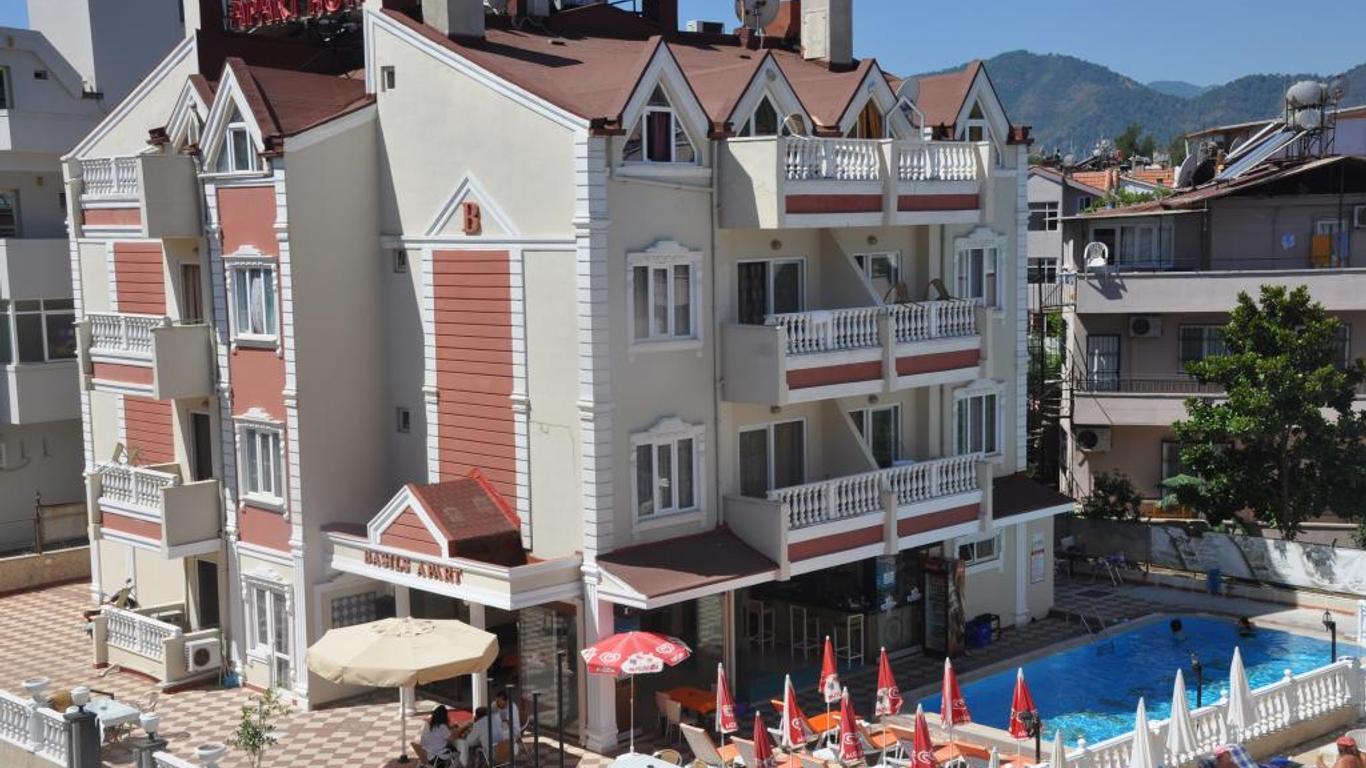 Basil's Apart Hotel