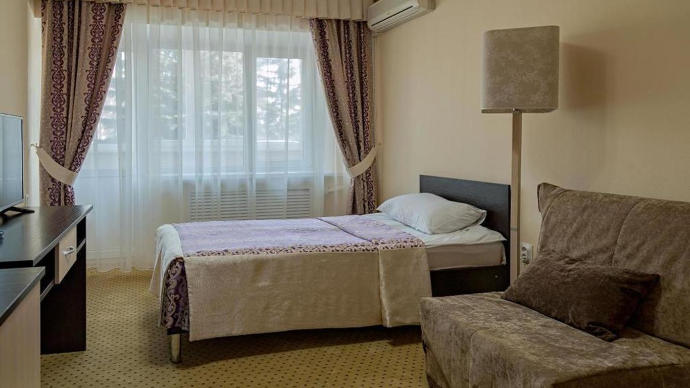 Yuzhnaya Hotel