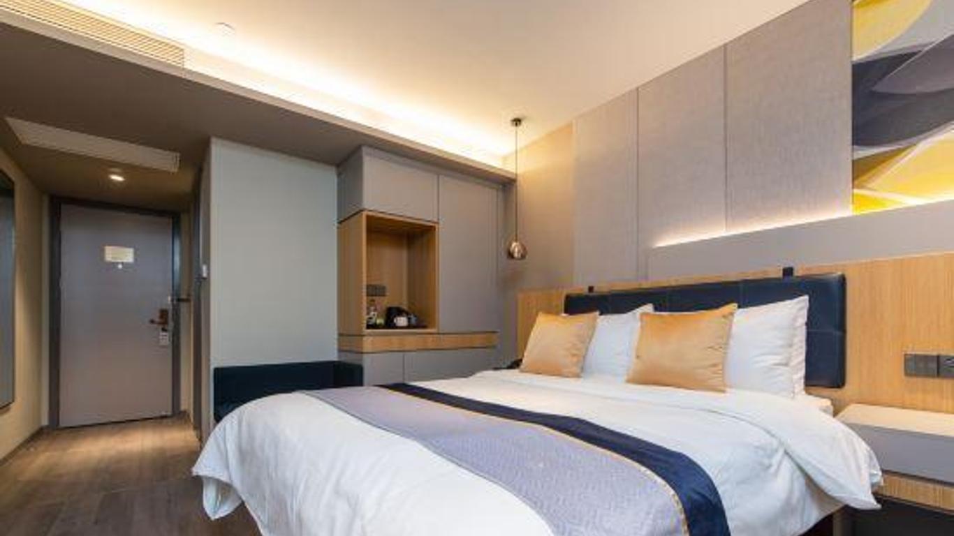 Homeinn Selected(metro station store of Xinda xin51 Plaza, Changsha)