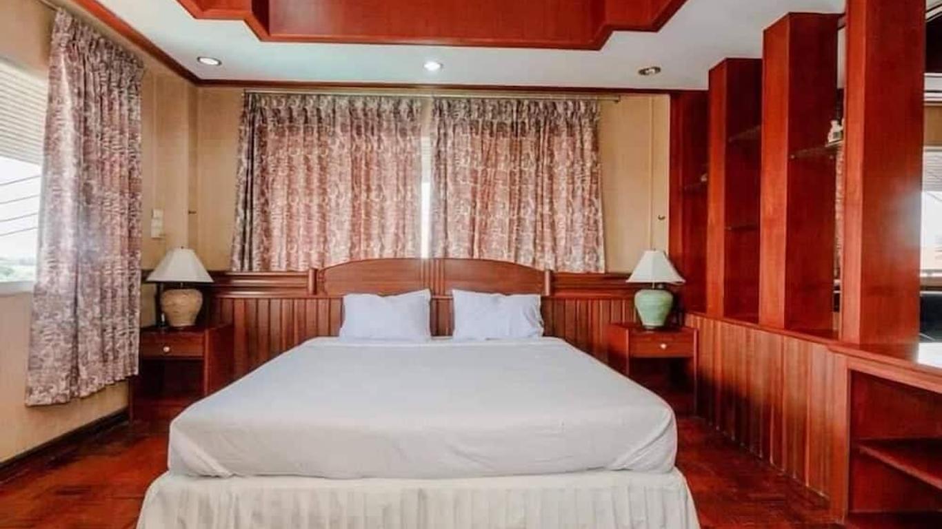 Sabai Hotel Lopburi