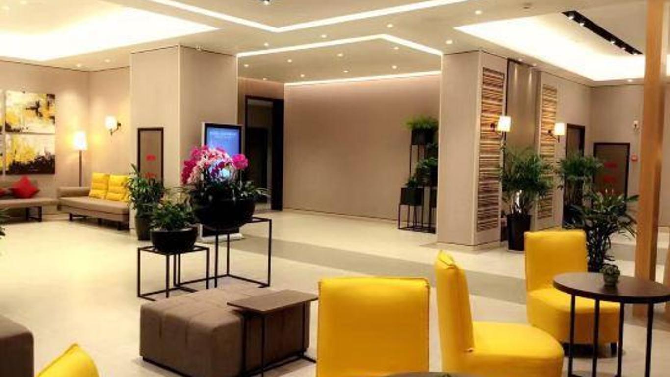 Home Inn Plus (Changzhou Dinosaur Park Wanda Plaza)