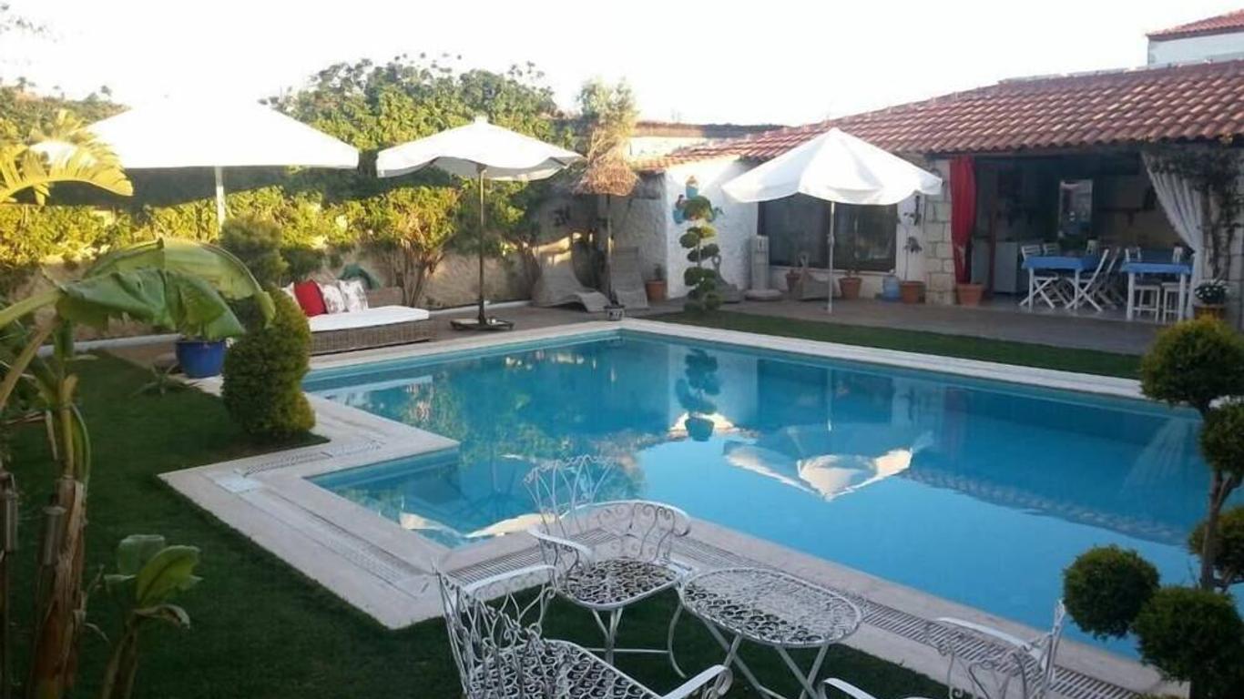 Cayirli Alacati Butik Otel
