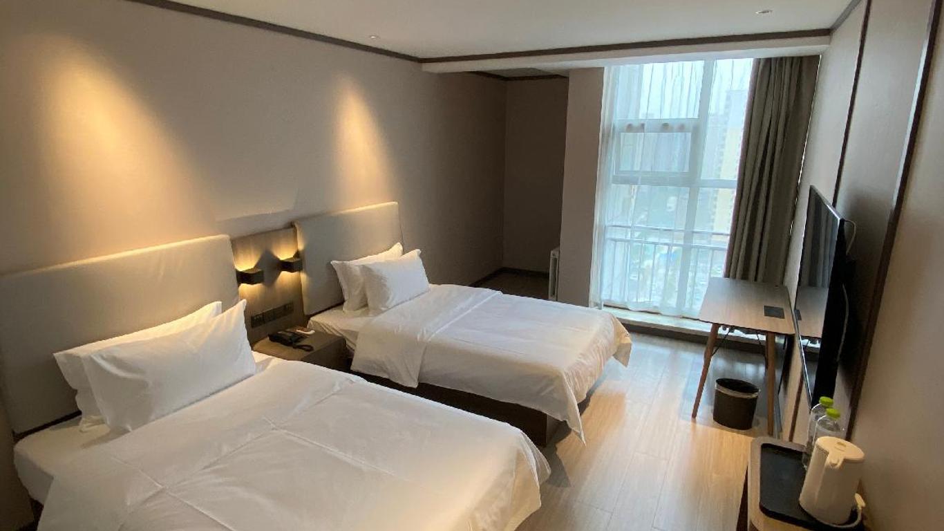 Hanting Express Tai'an Changcheng Road