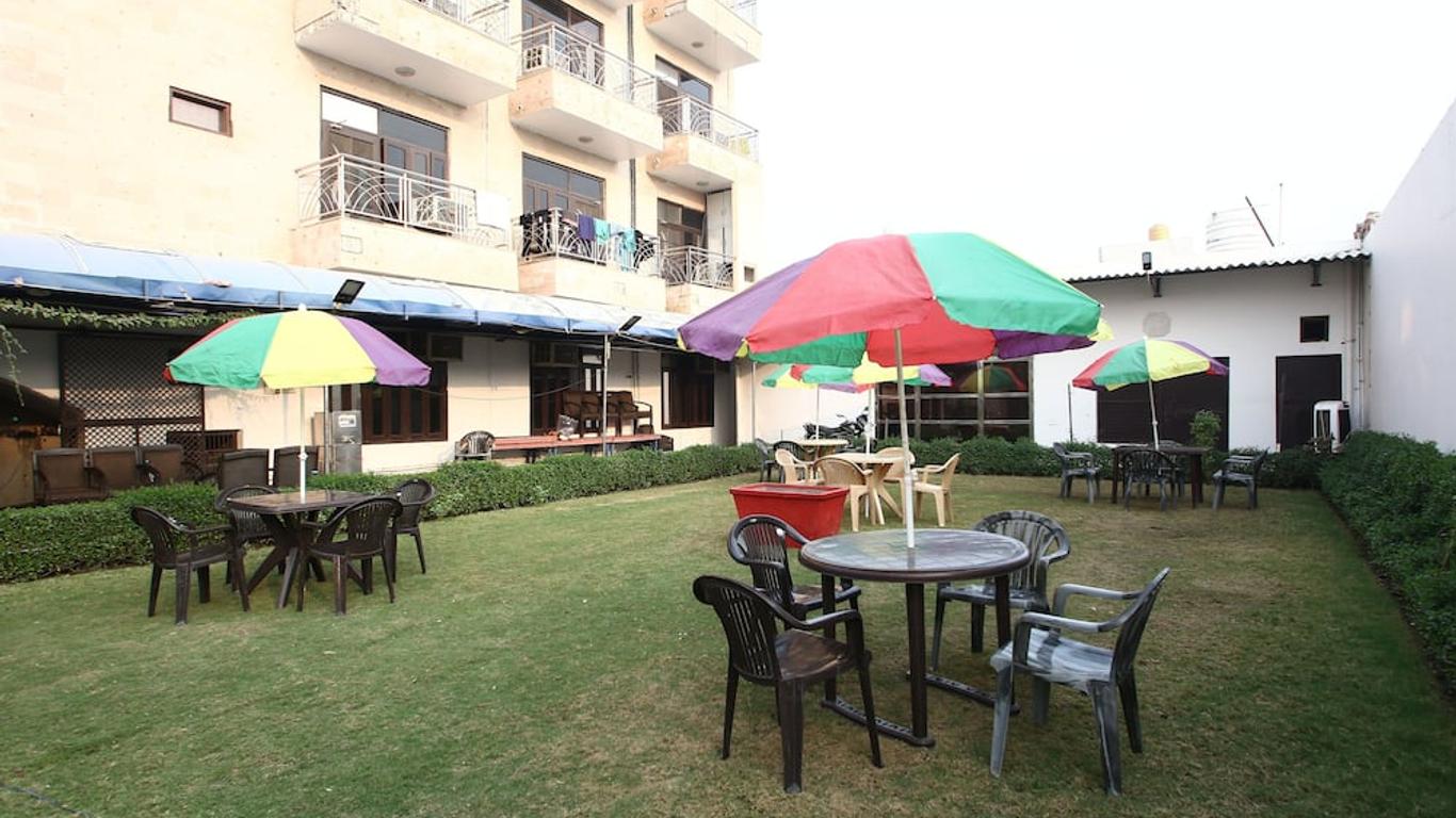 Hotel Vrinda Palace Seva Dham