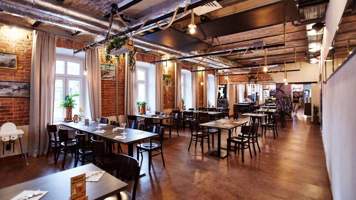 Koszary Arche Hotel
